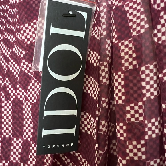 Topshop Idol Burgundy Print Mock Neck Open Back Blouse Size 6 - Picture 3 of 10